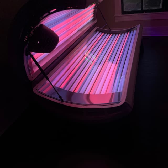 UV + Red Light Glow ❤️‍🔥 at Branded Beauty Salon in Lewisburg, WV